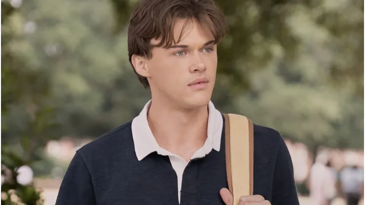 Chris Briney como Conrad en The Summer I Turned Pretty.