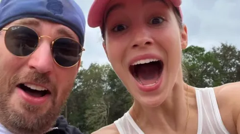 Chris Evans y Alba Baptista en una de las pocas imágenes que han compartido, en la que aparecen juntos.