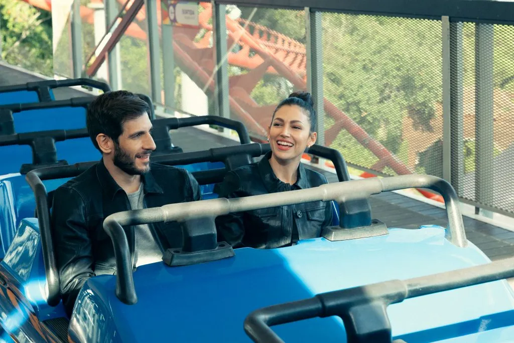 Los protagonistas de El cuerpo en Llamas. Foto: (Netflix)