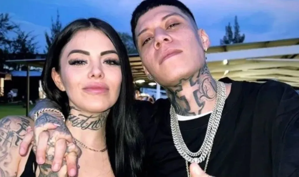 Santa Fe Klan y Melisa Obregón (Instagram @santa_fe_klan_473)