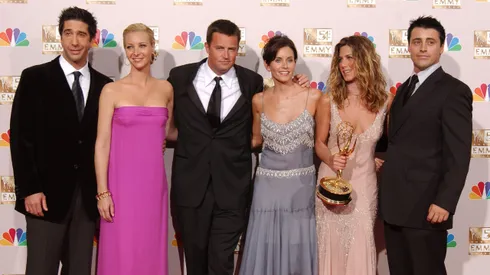 Reparto de Friends en una ceremonia de los Emmy.