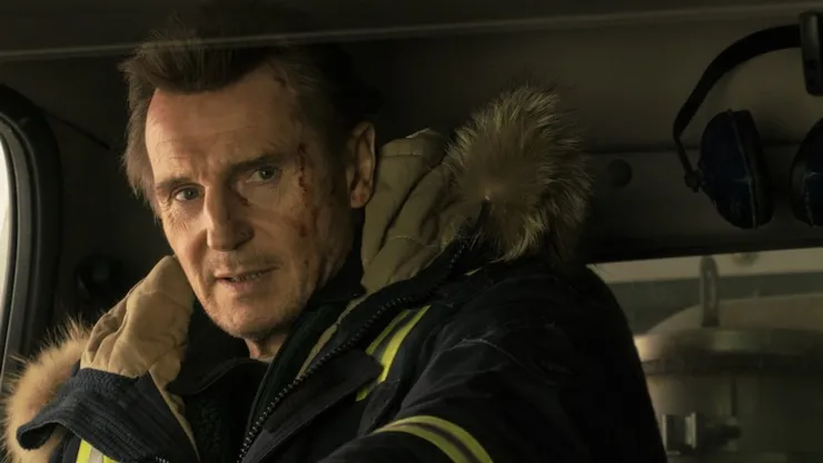 Liam Neeson tiene una nueva hazaña de acción que llegó directo a Netflix.