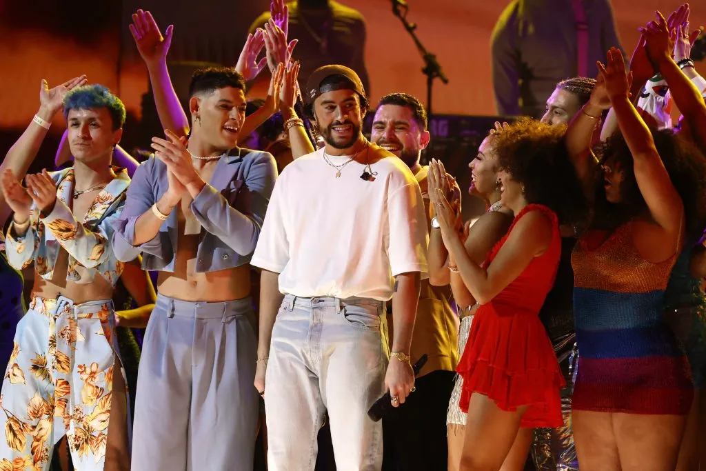 El cantante de Puerto Rico será presentador del programa (Photo by Frazer Harrison/Getty Images).