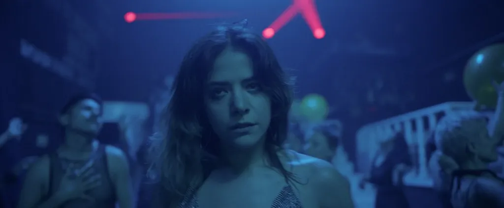 Adriana Llabrés en una escena de Todo el silencio, de Diego del Río. Imagen: Rogelio Coyotl.