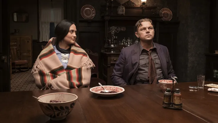 Lily Gladstone y Leonardo DiCaprio en Los Asesinos de la Luna, de Martin Scorsese.