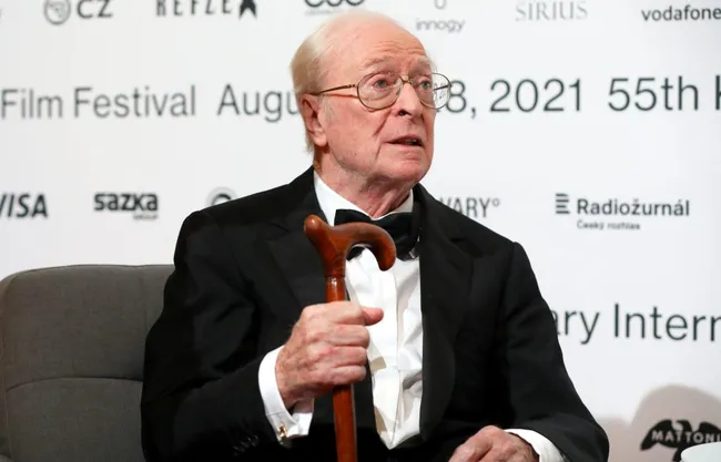 Michael Caine se retiró de la actuación (Photo by Gabriel Kuchta/Getty Images).