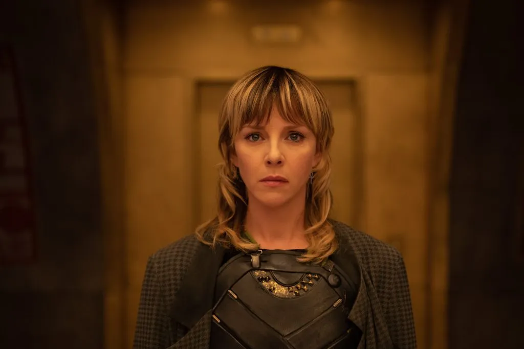 Sophia Di Martino como Sylvie en la segunda temporada de Loki de Marvel Studios. Imagen: The Walt Disney Studios.