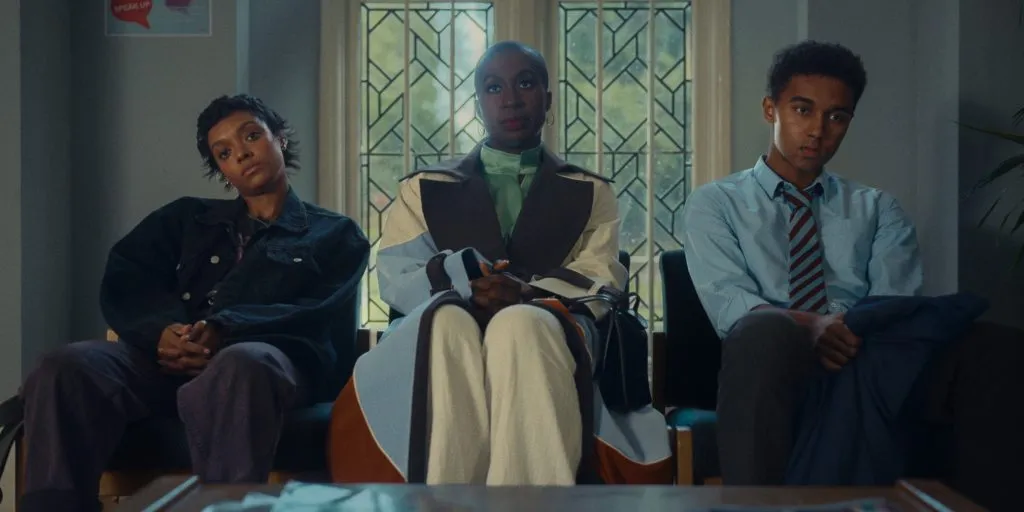 La serie está protagonizada por Sophie Wilde (izquierda) quien recientemente protagonizó la película de terror ‘ Háblame’ / Crédito: Netflix