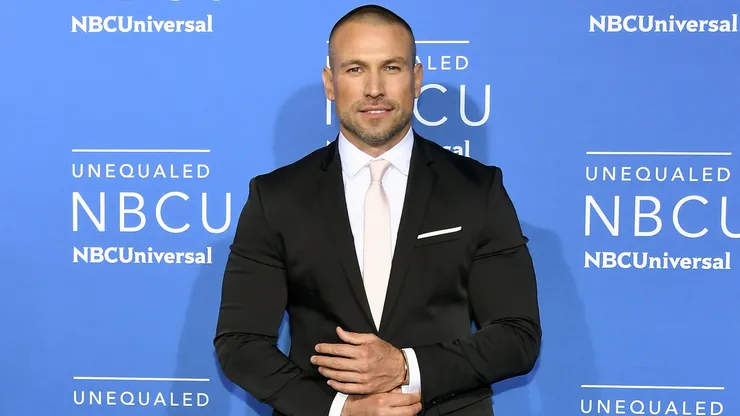 La serie está protagonizada por Rafael Amaya