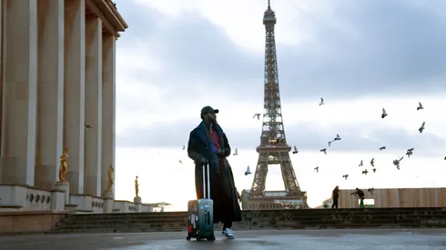 La serie es protagonizada por Omar Sy