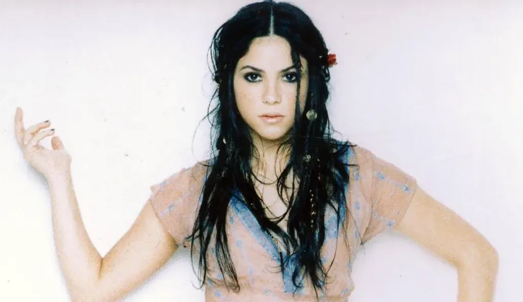 Así lucía Shakira cuando lanzó “Dónde están los ladrones”.