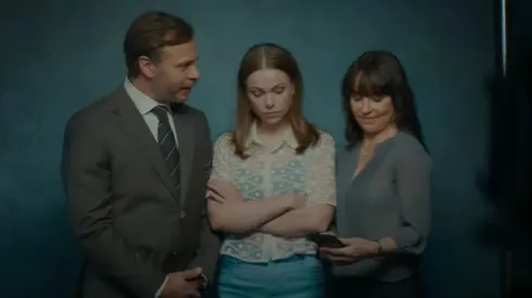 Adam, Stella y Ulrica verán sus vidas trastornadas por un hecho violento.