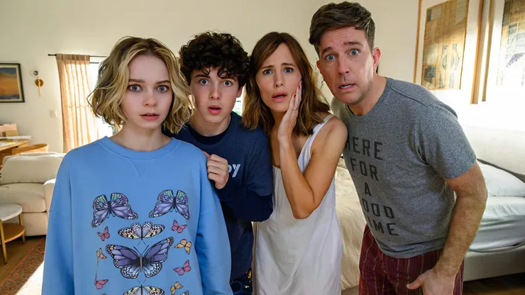 Emma Myers, Brady Noon, Jennifer Garner y Ed Helms protagonizan uno de los estrenos