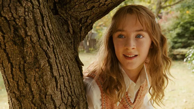 La película está protagonizada por Saoirse Ronan