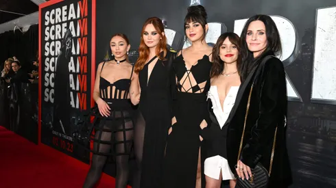 Imagen del elenco de Scream 6, película que ya no contará en sus filas con la mexicana ex integrante de La Academia.