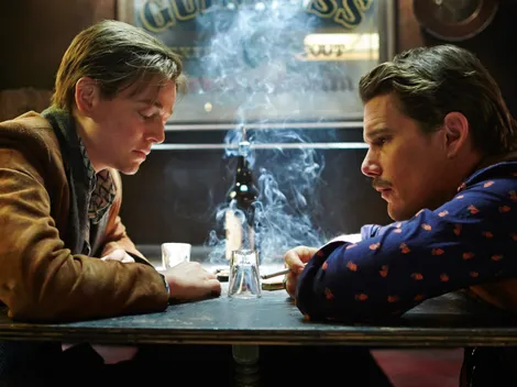 La película con Ethan Hawke y saltos temporales para ver en HBO Max