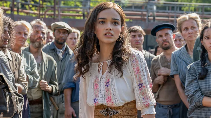 Rachel Zegler como Lucy Gray Baird en Los Juegos del Hambre: Balada de pájaros cantores y serpientes.