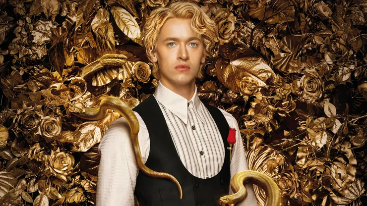 Tom Blyth consigue su primer rol verdaderamente protagónico en el cine con la adaptación de la precuela creada por Suzanne Collins.