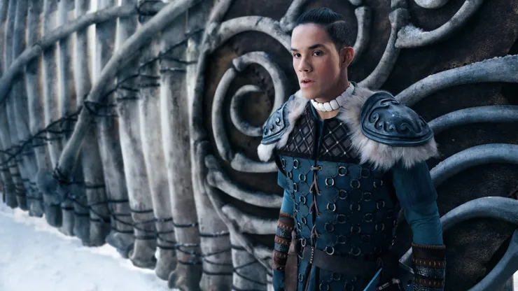 Ian Ousley como Sokka en el capítulo 1 de la temporada 1 de Avatar: The Last Airbender