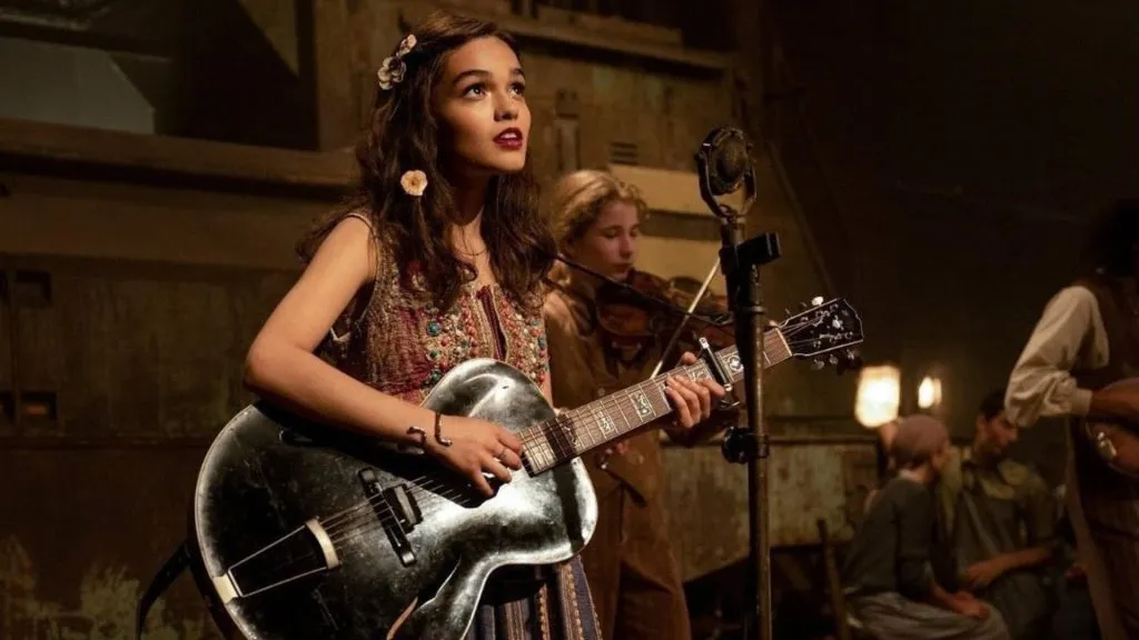 Rachel Zegler como Lucy Gray Baird en Los Juegos del Hambre 5.