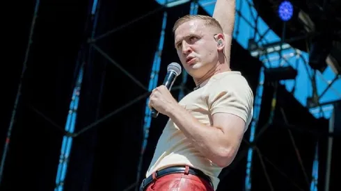 La carrera emergente de Louta, el telonero de Taylor Swift