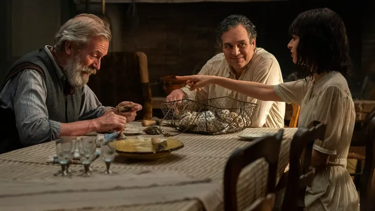 Hugh Laurie da vida a Etienne LeBlanc