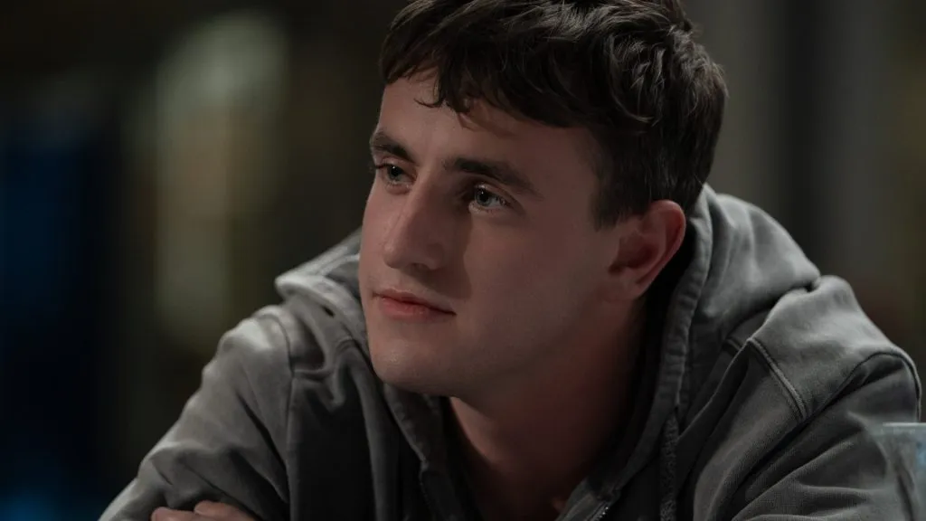 Paul Mescal en La Hija Oscura.