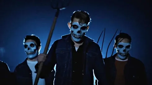 Los protagonistas de la gran película de terror que está disponible en Prime Video.