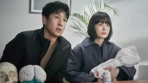 El actor de Parásitos, Lee Sun-Kyun, ahora se vuelca hacia una historia de terror junto a Jung Yu-mi (Train to Busan).