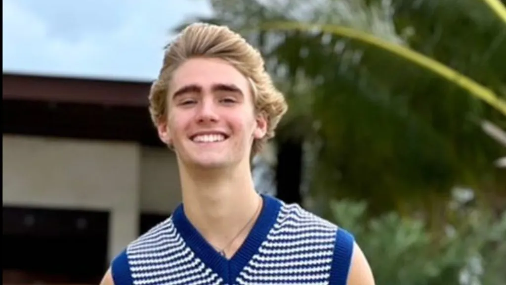 “Max” en ‘Cindy la Regia: La Serie’ (Instagram @vincentmwebb)