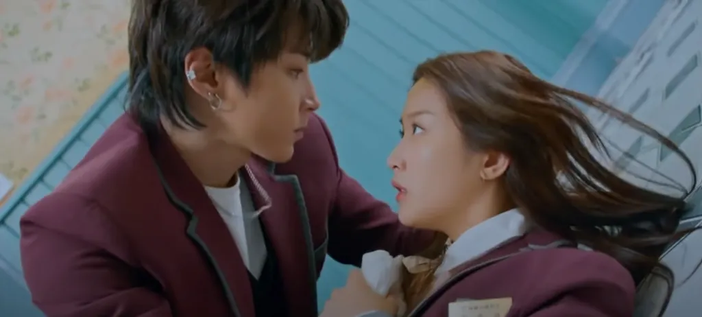 La protagonista, Ju-Kyung, deberá elegir entre sus dos pretendientes en esta historia. Imagen: @hae-jx5tx.