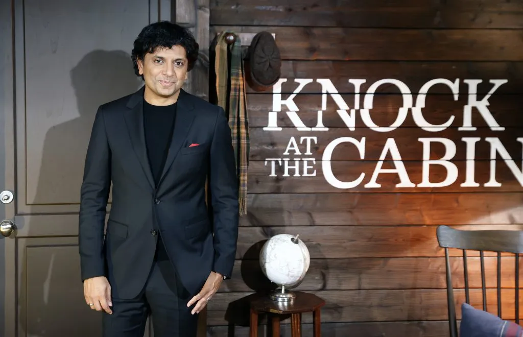 El director M. Night Shyamalan fue quien realizó Viejos, película que ahora triunfa en Netflix.