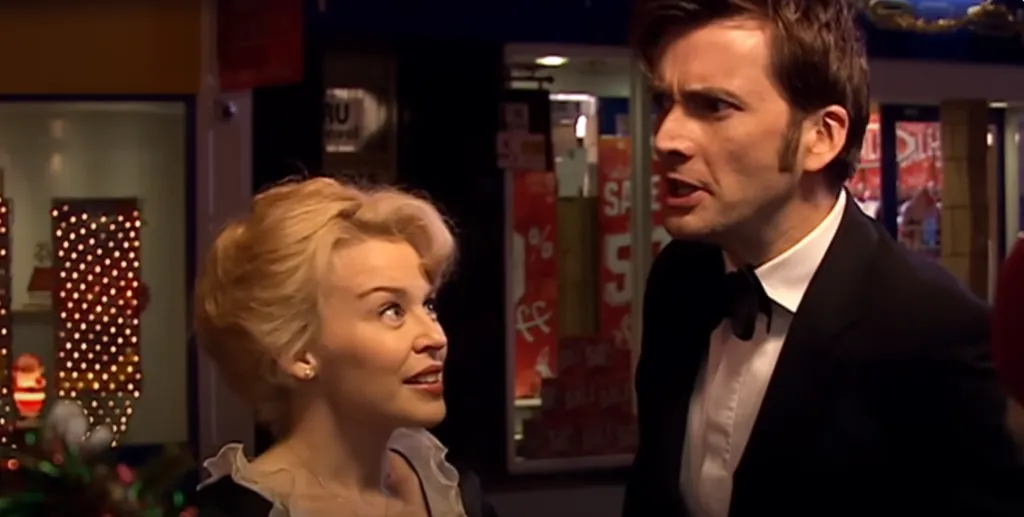 Kilye Minogue estuvo como invitada especial en el episodio en el que conocimos a Wilfred Mott. Imagen: @dragonlc