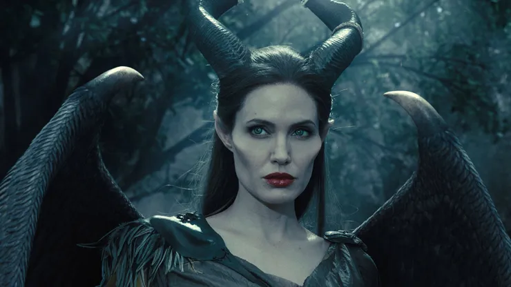 Angelina Jolie como Maléfica.