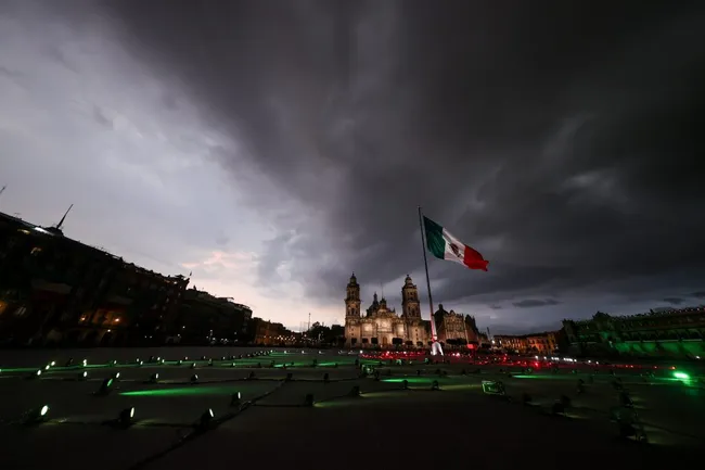 En diciembre llega la Verbena Navideña en el Zócalo de CDMX 2023 (Photo by Hector Vivas/Getty Images).