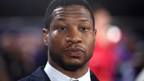 El actor Jonathan Majors está sumido en la controversia desde el incidente con su ex novia en marzo pasado. Desde entonces, su continuidad en Marvel, como Kang, permanece en duda.