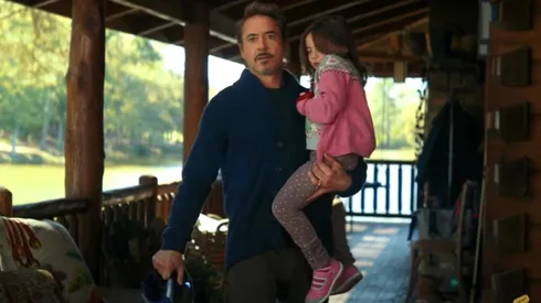 Lexi Rabe junto a Robert Downey Jr. en Avengers: Endgame.