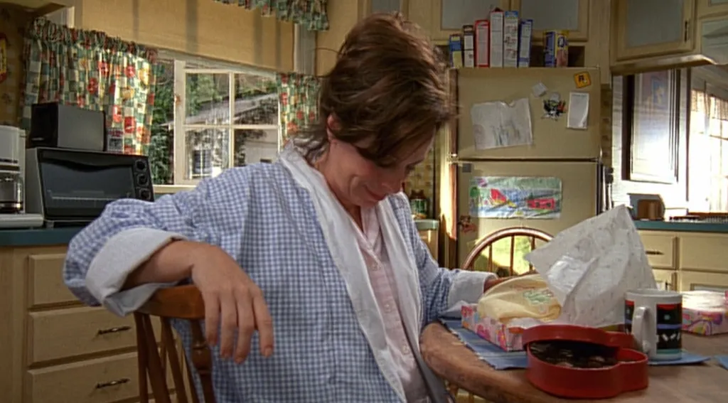 Jane Kaczmarek entrega una de las mejores actuaciones de la serie en tan solo un par de segundos. Imagen: Disney+.