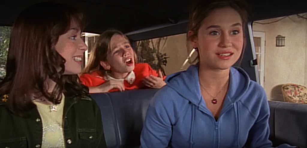 Así es como lucían las versiones femeninas de Malcolm (Malory), Dewey (Jeisy) y Renee (Reese). Imagen: Disney+.