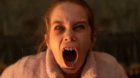 Alisha Weir, la misma protagonista del musical Matilda, ahora s econvierte en vampiro para Abigail.