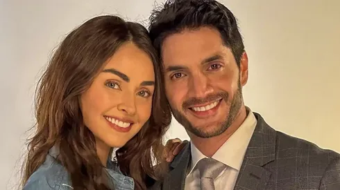 Claudia Martín y Daniel Elbittar, protagonistas de El amor no tiene receta.