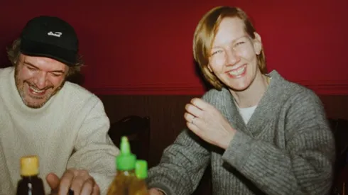 Samuel Theis y Sandra Hüller son los protagonistas de Anatomía de una Caída.