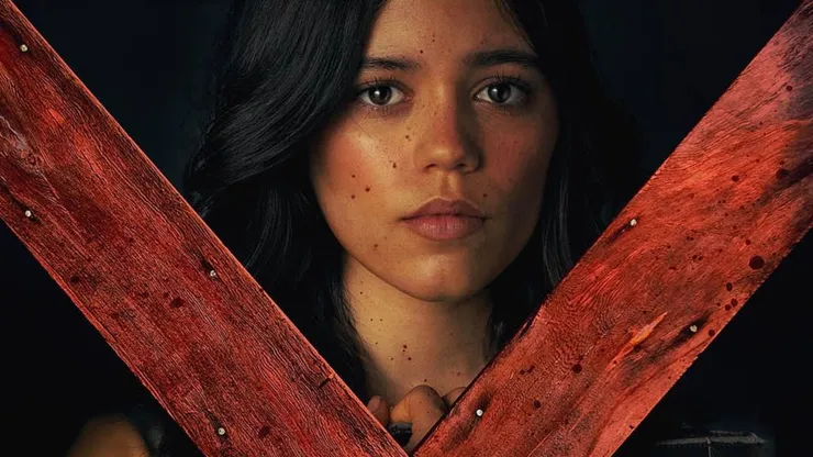 Jenna Ortega en el afiche de la película de terror X.