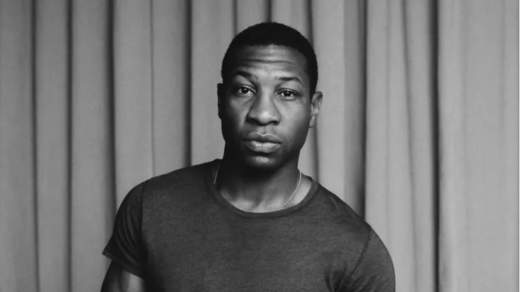 Jonathan Majors grabó su primera entrevista post condena