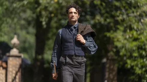 Cosmo Jarvis de Shogun en una película de Netflix.