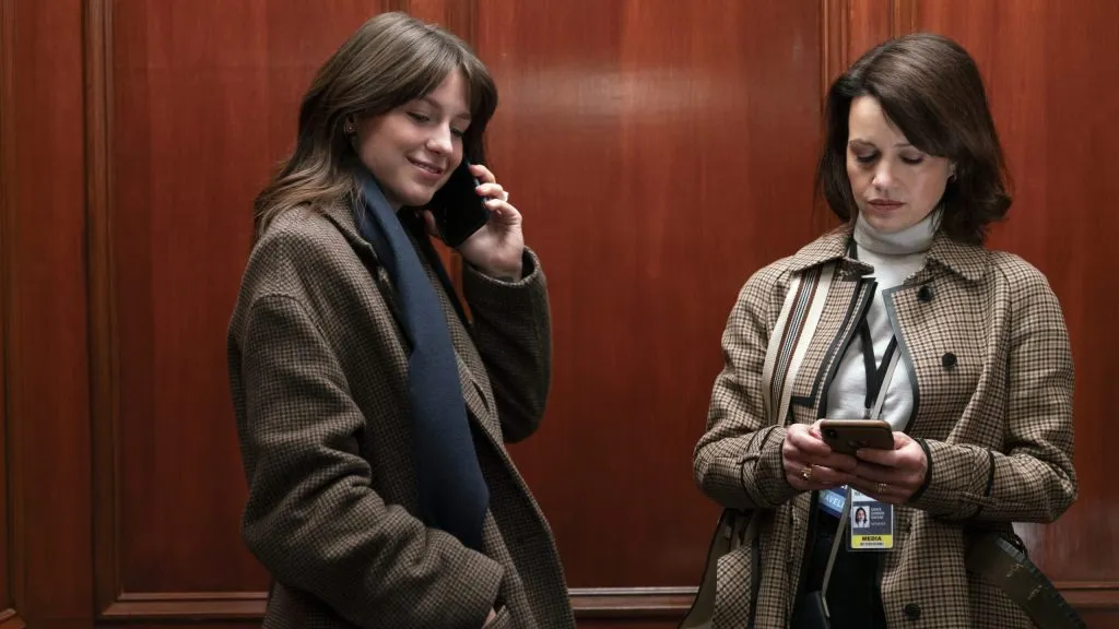 Melissa Benoist y Carla Gugino, las protagonistas. (Max)