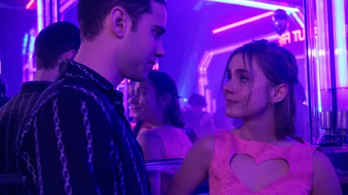 Julio Peña y Clara Galle protagonizan la historia.