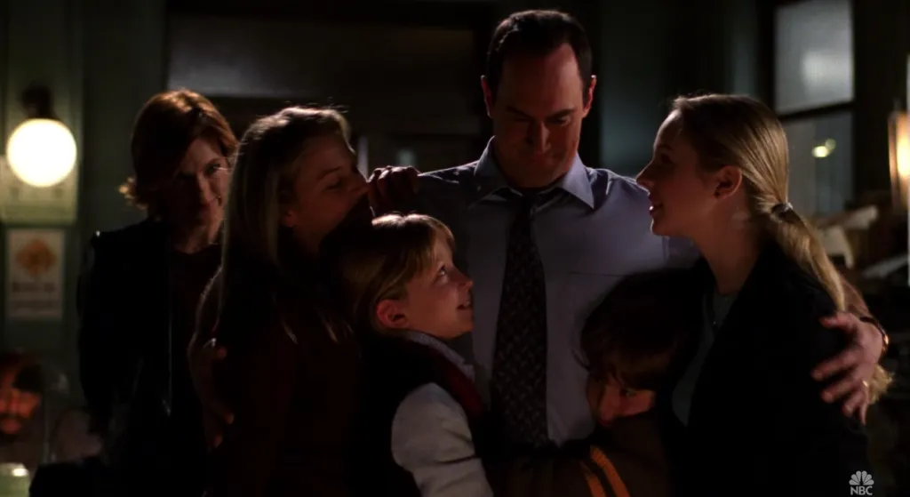En el episodio también podemos ver al agente Stabler conviviendo con su familia. Imagen: IMDb.