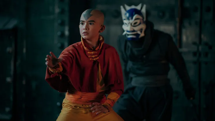 Gordon Cormier da vida a Aang en la producción de Netflix.