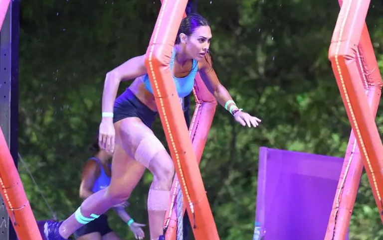 Macky lo dio todo en los circuitos, pero su cuerpo no resistió más. Imagen: @exatlonmx.